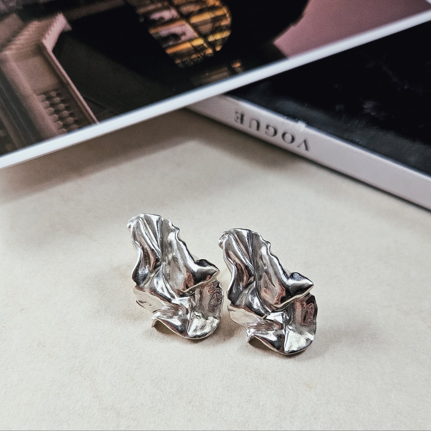 Essence earrings