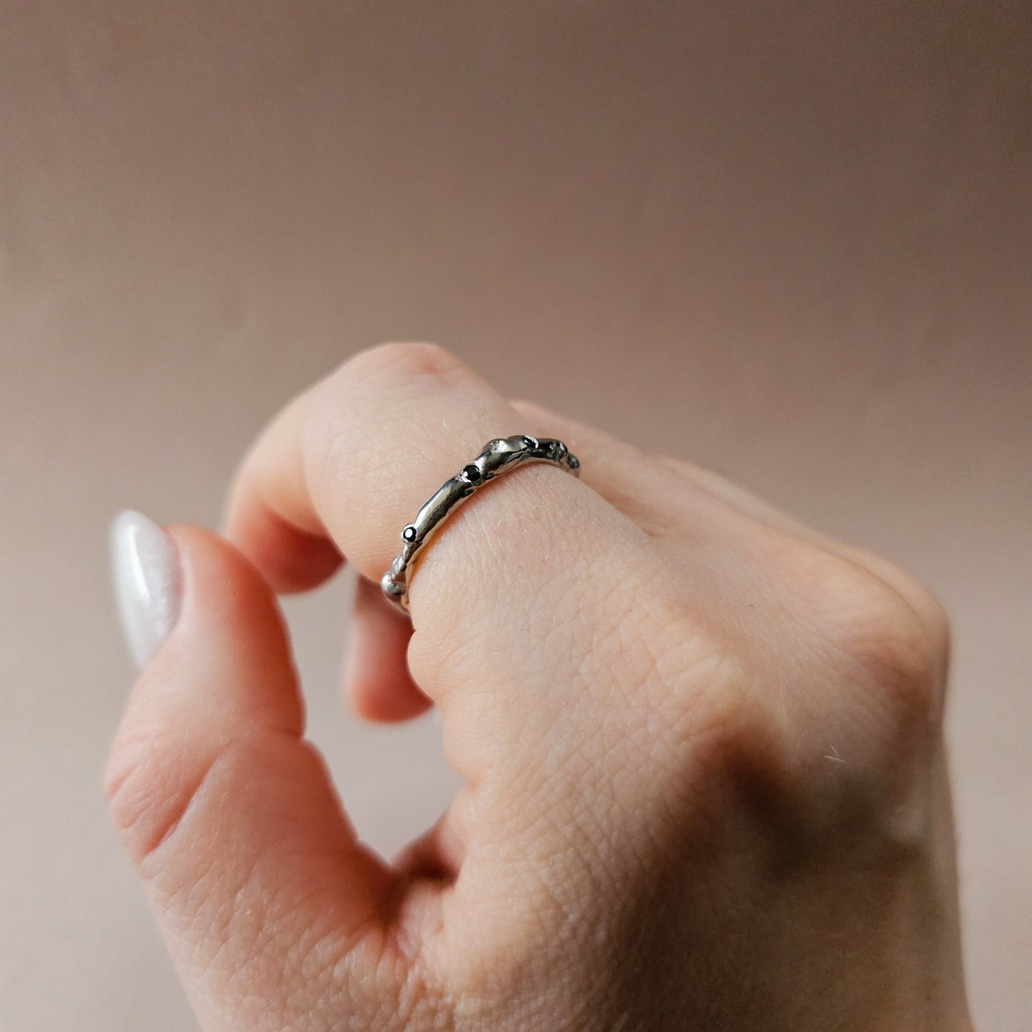 "Melted" ring with sapphires