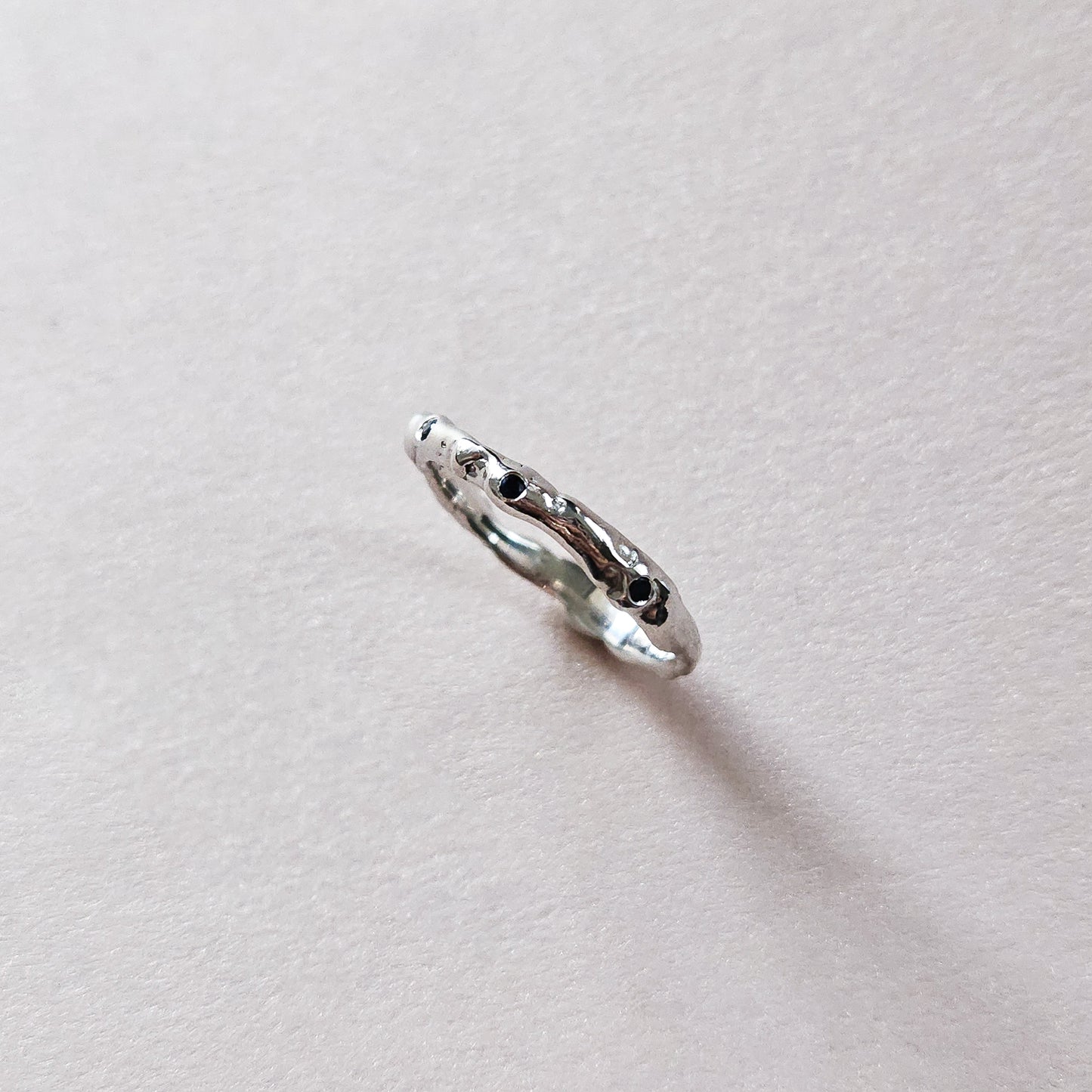 "Melted" ring with sapphires