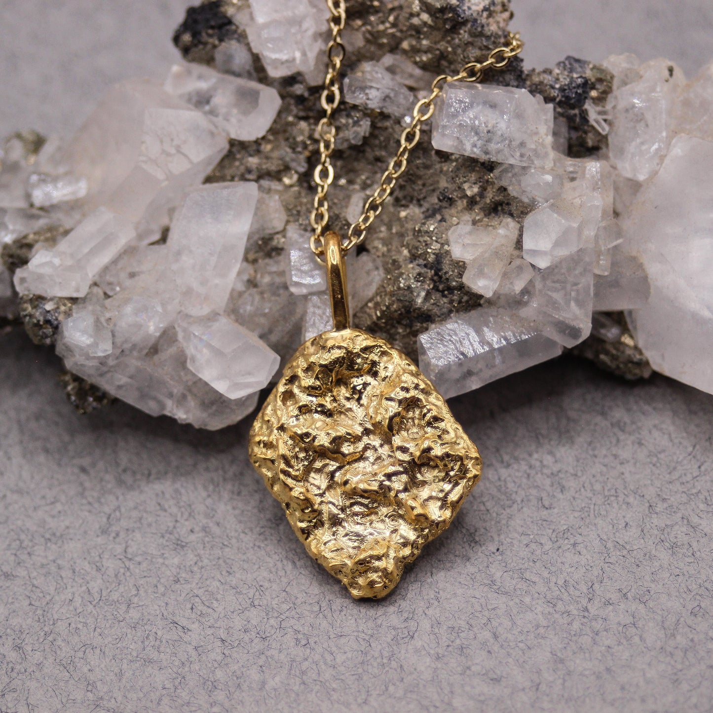 Contemporary pendant