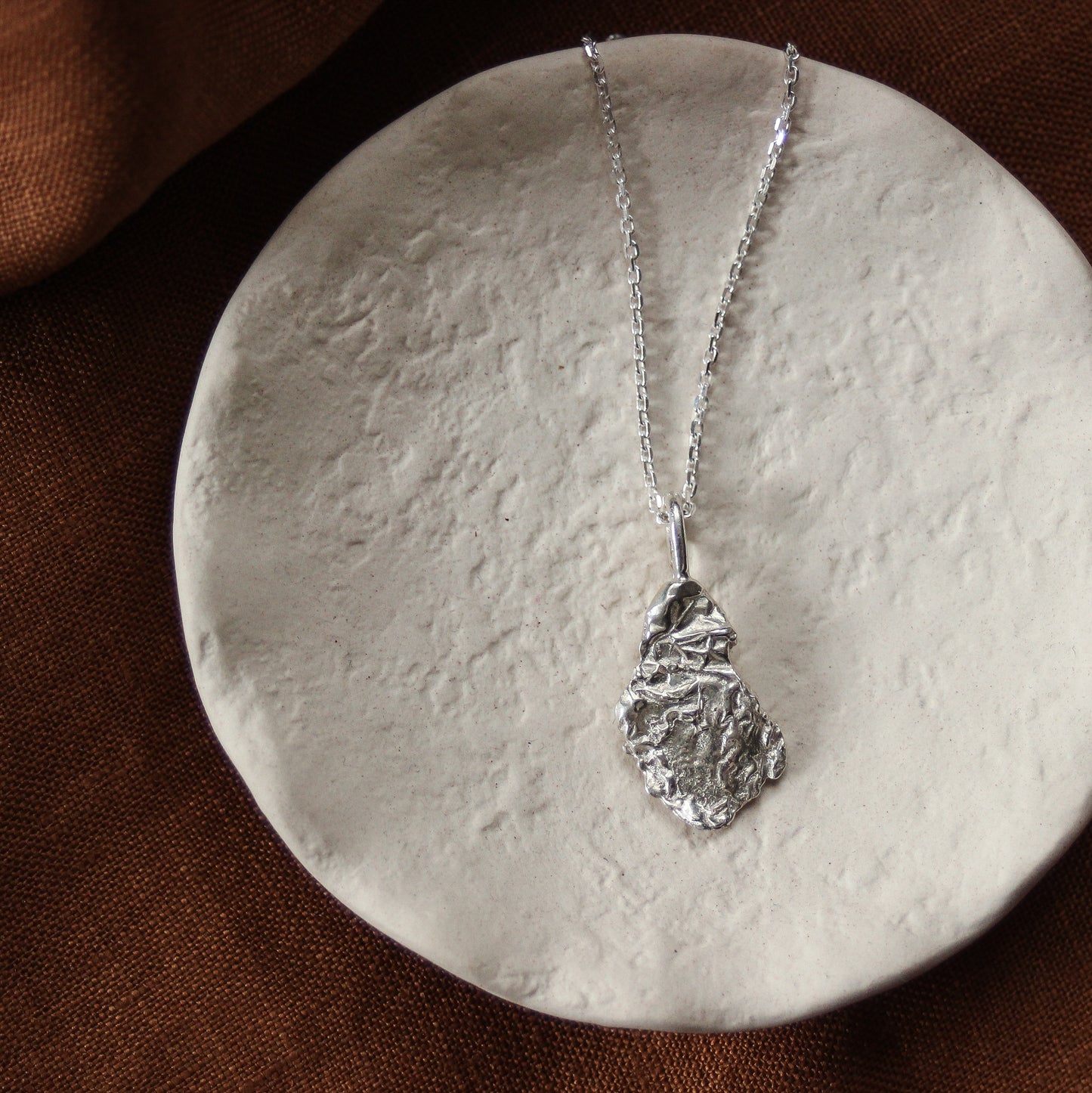 Existence pendant