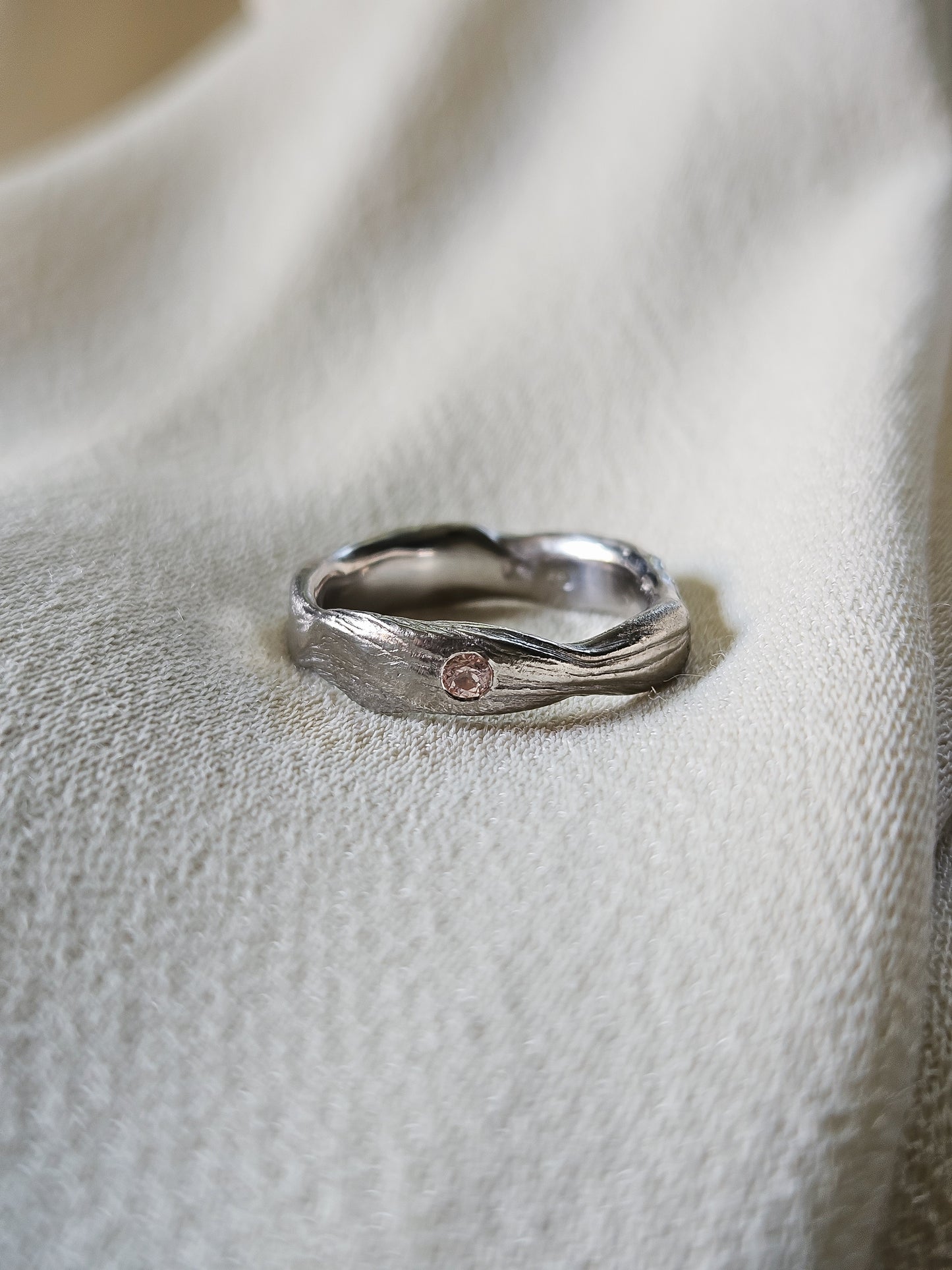 Lune ring with morganite
