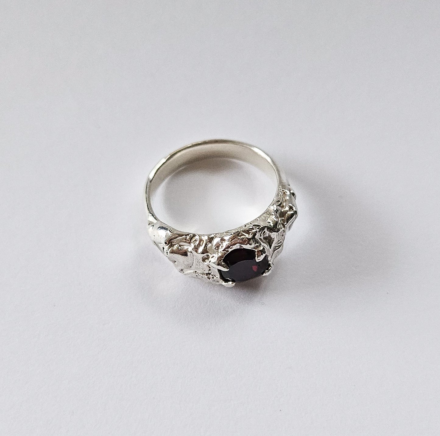 Garnet stone ring