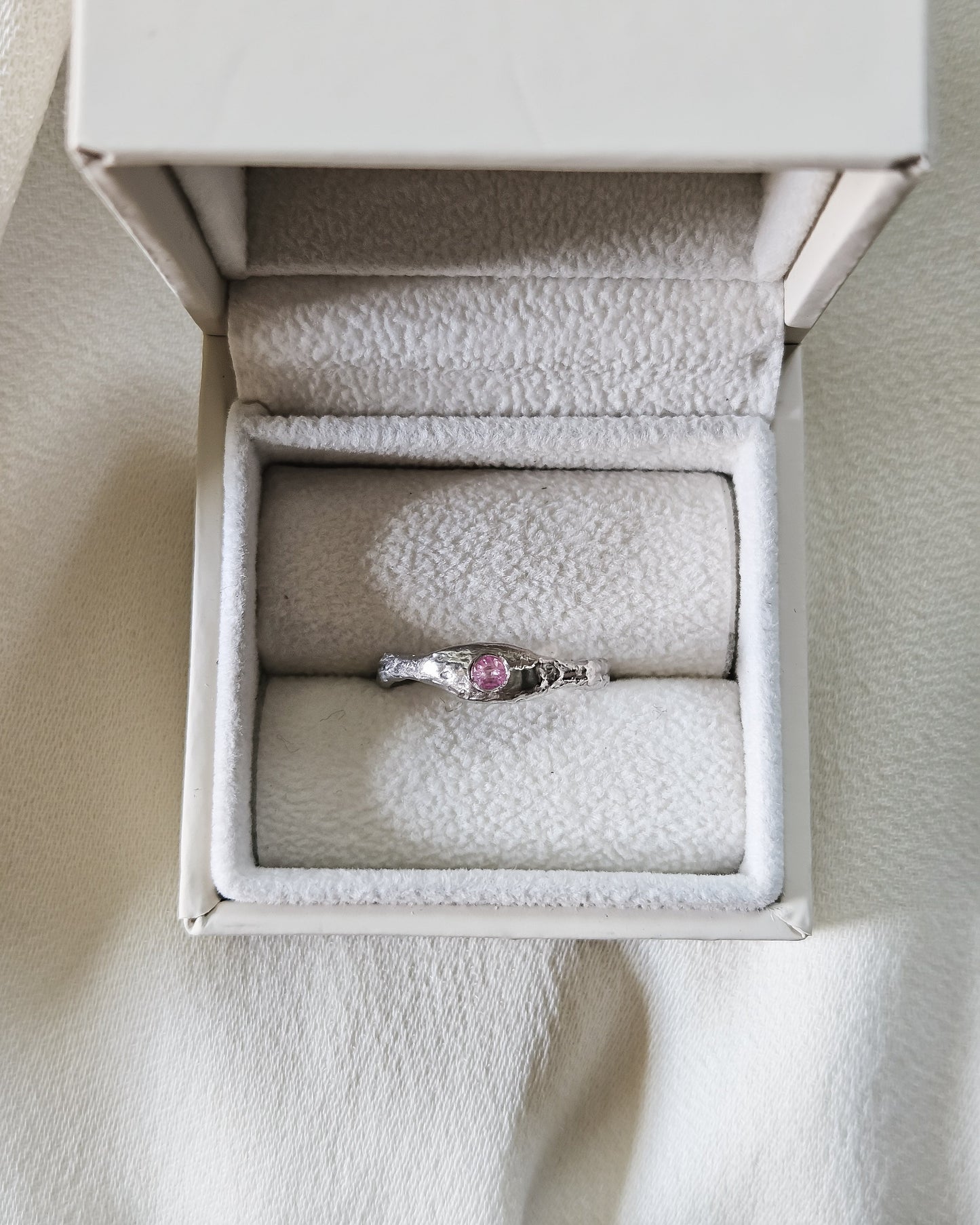 Lidia ring with sapphire