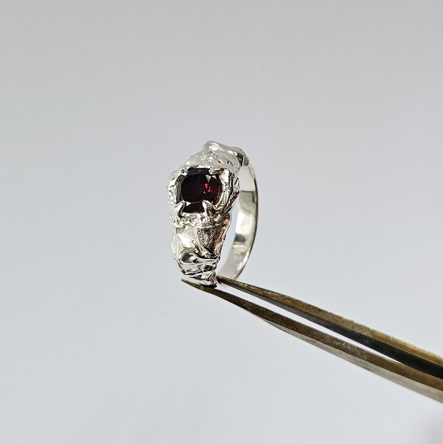 Garnet stone ring