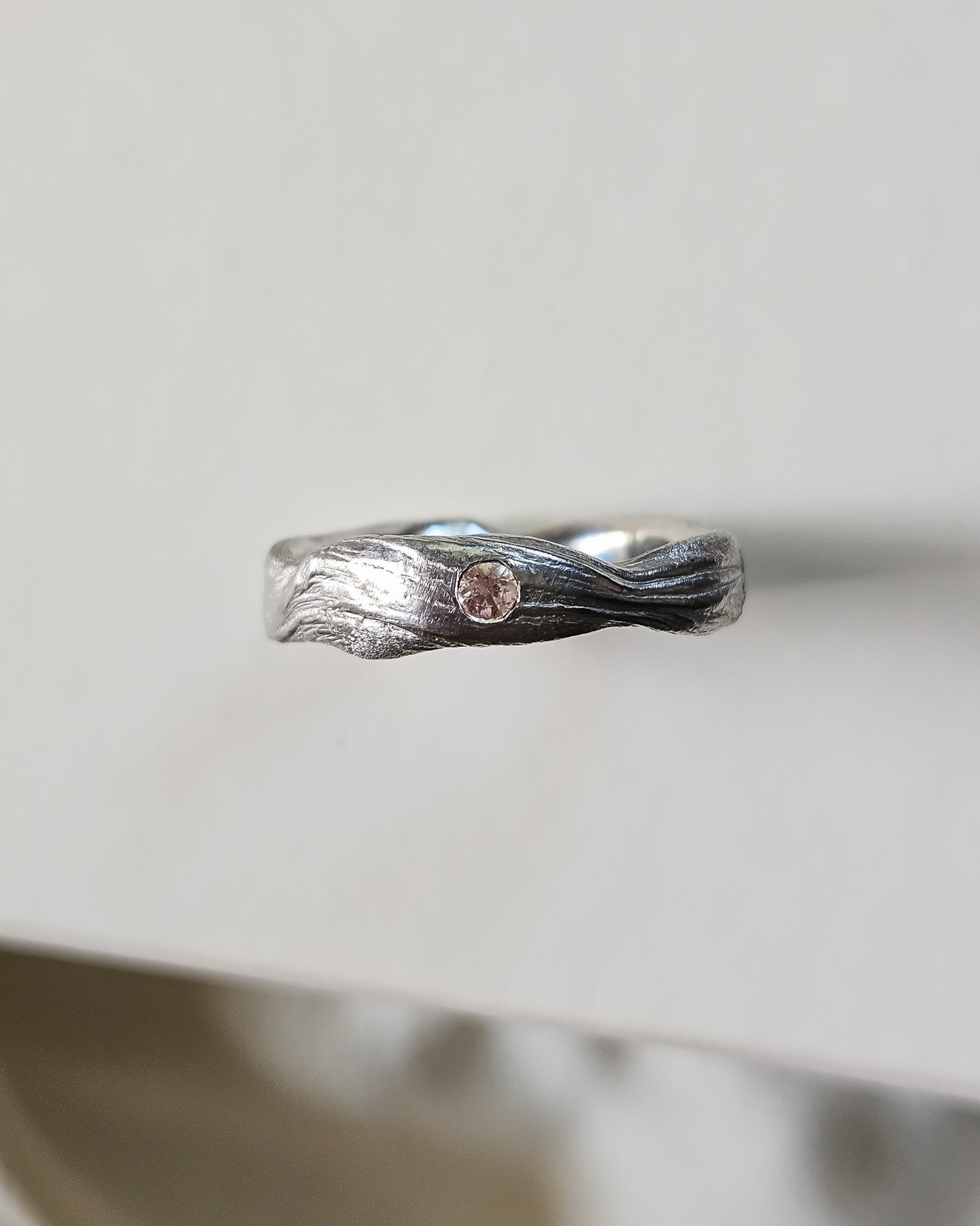 Lune ring with morganite