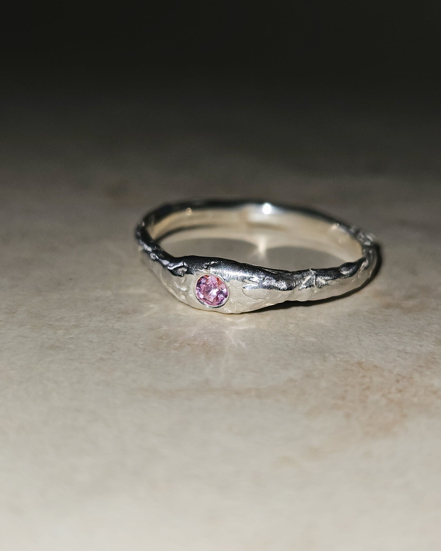 Lidia ring with pink sapphire