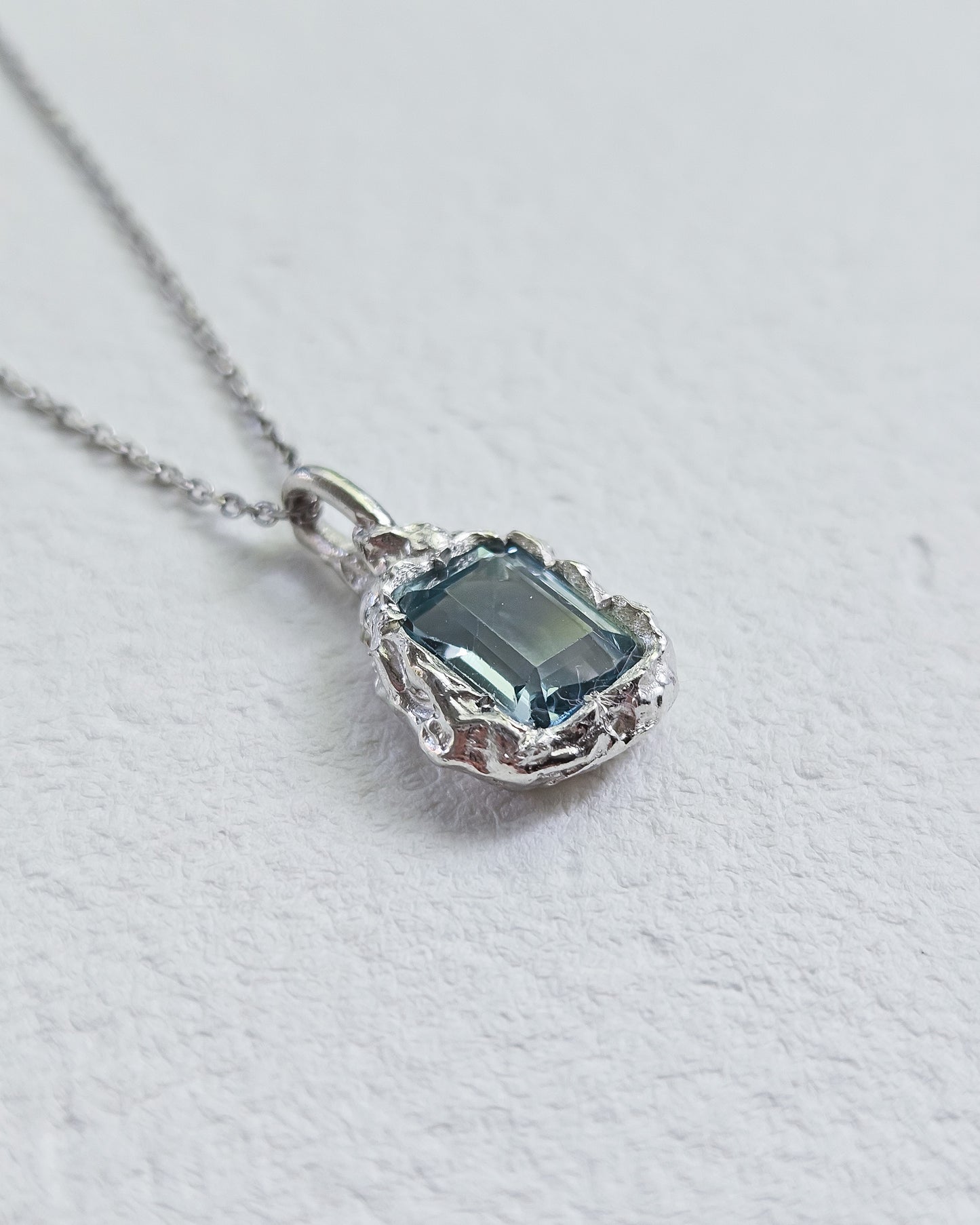Rhea pendant with topaz