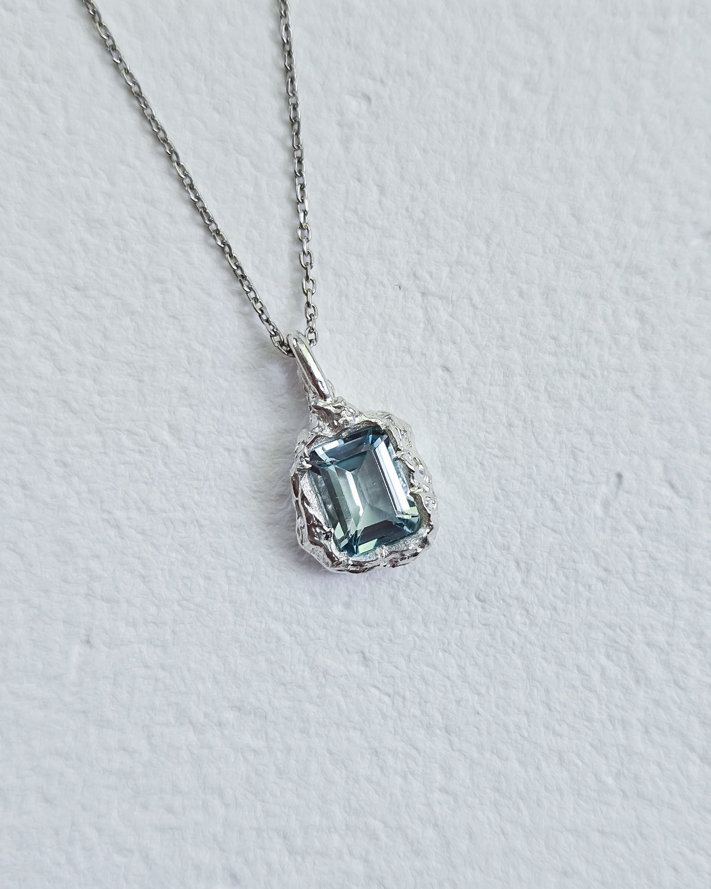 Rhea pendant with topaz