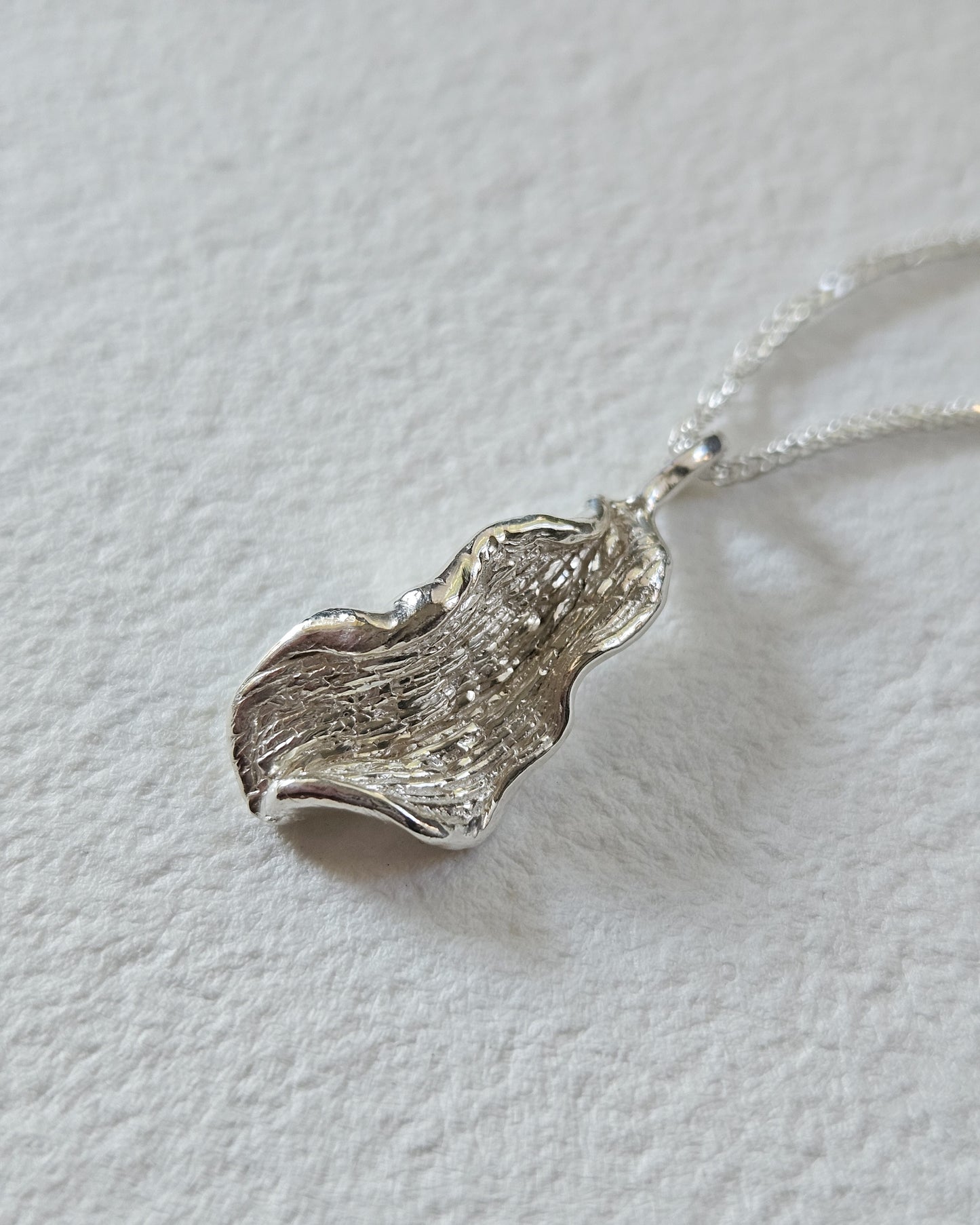 Tirta pendant