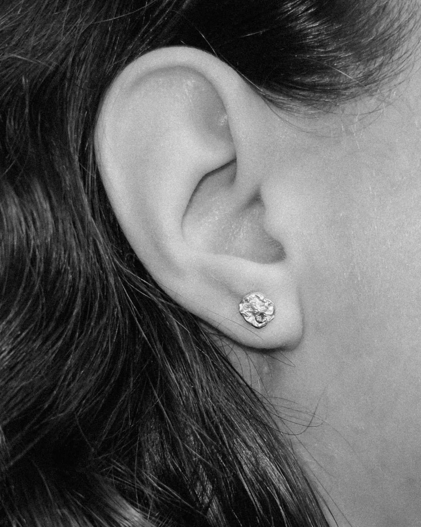 Strata earrings with light pink sapphire