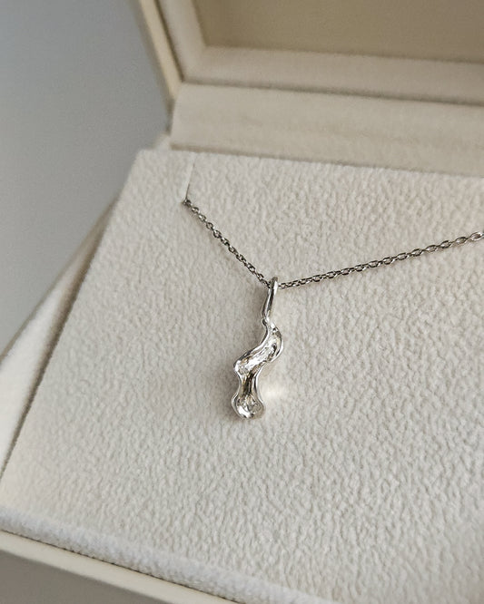 Sorelle pendant