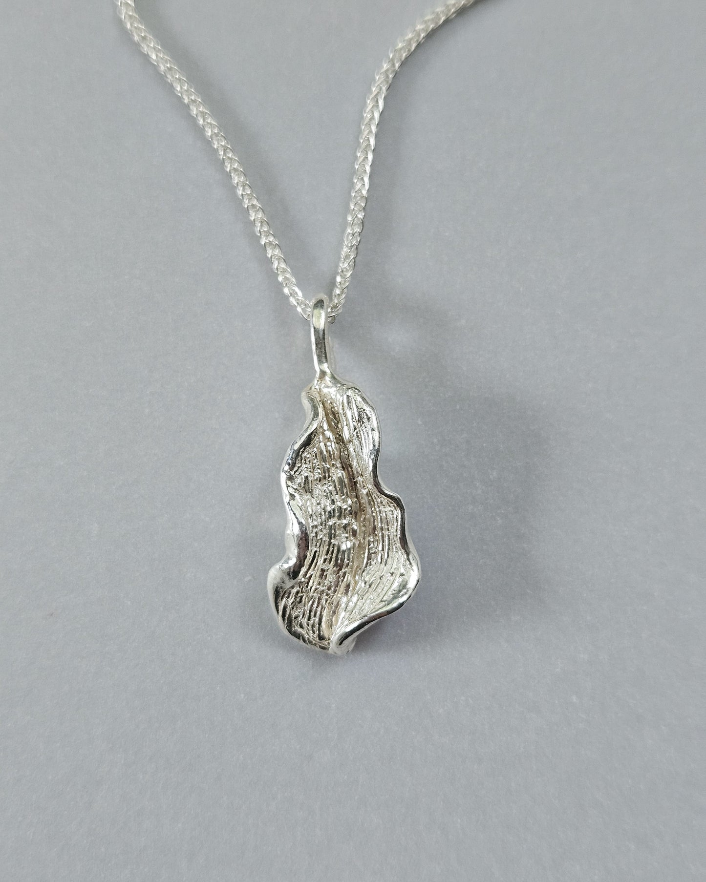 Tirta pendant