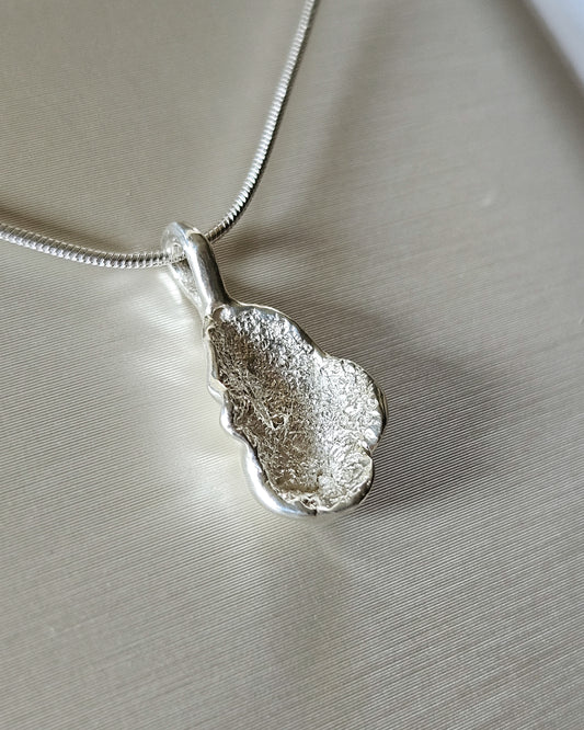 Kerang pendant