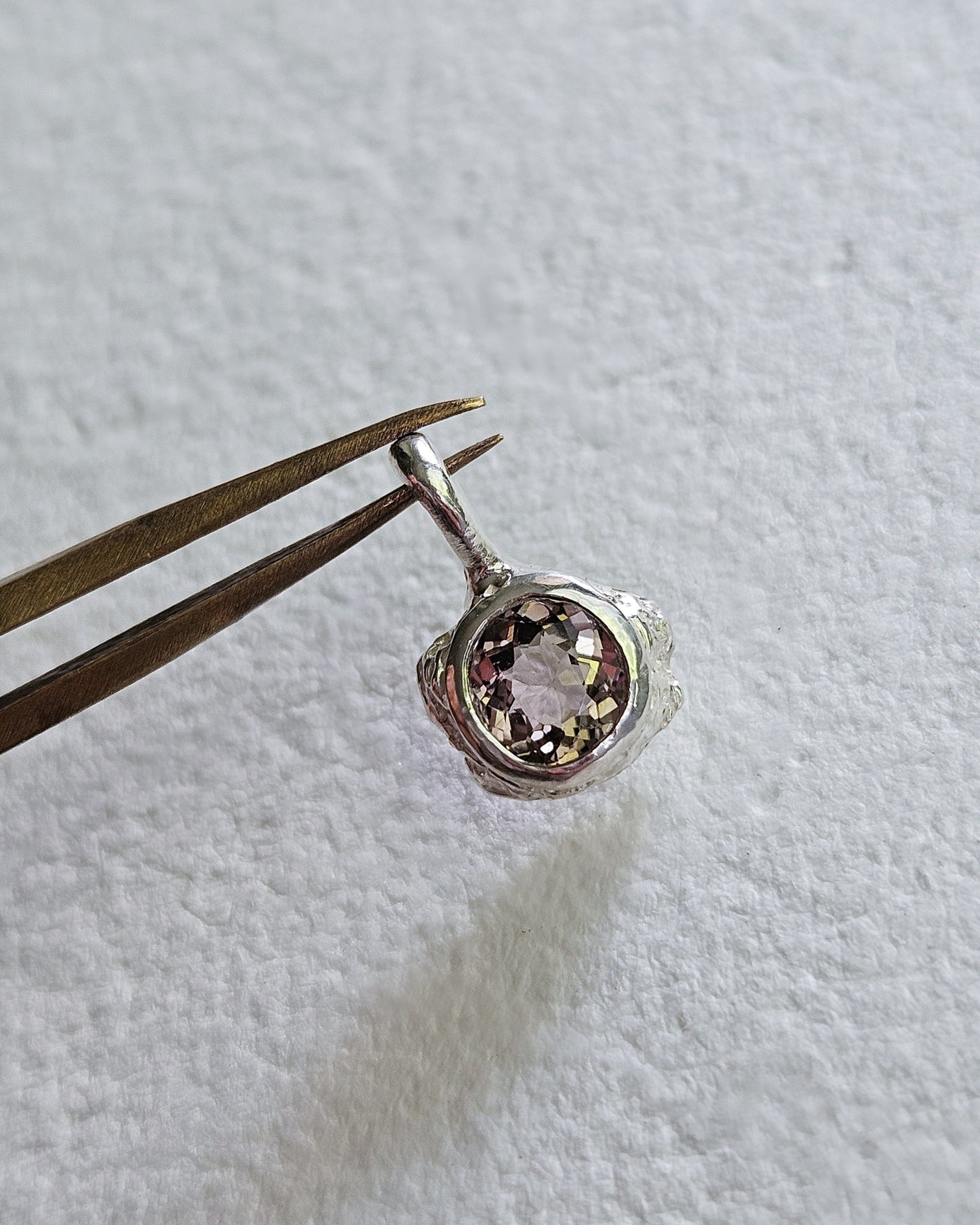 Perla pendant with tourmaline