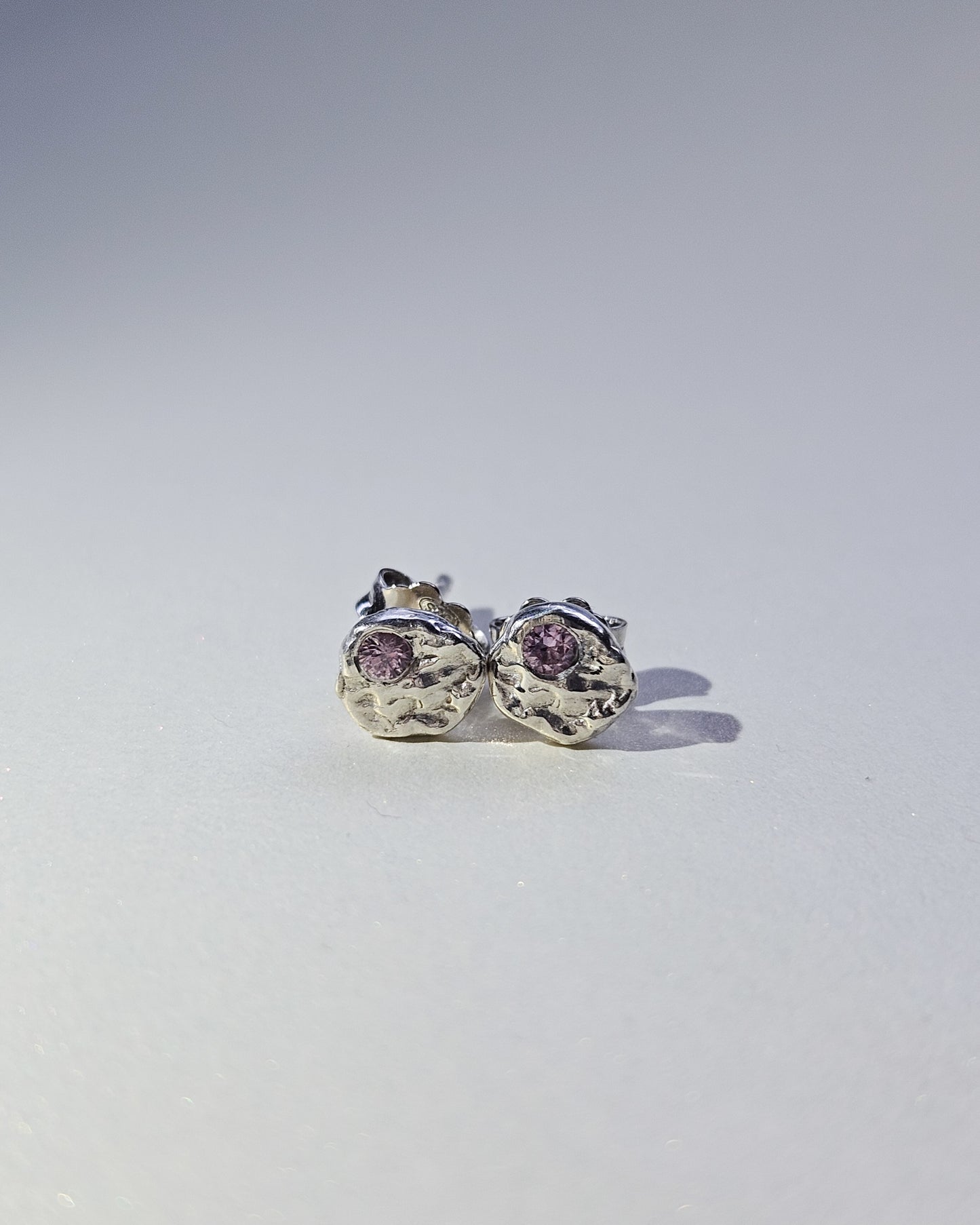 Strata earrings with light pink sapphire