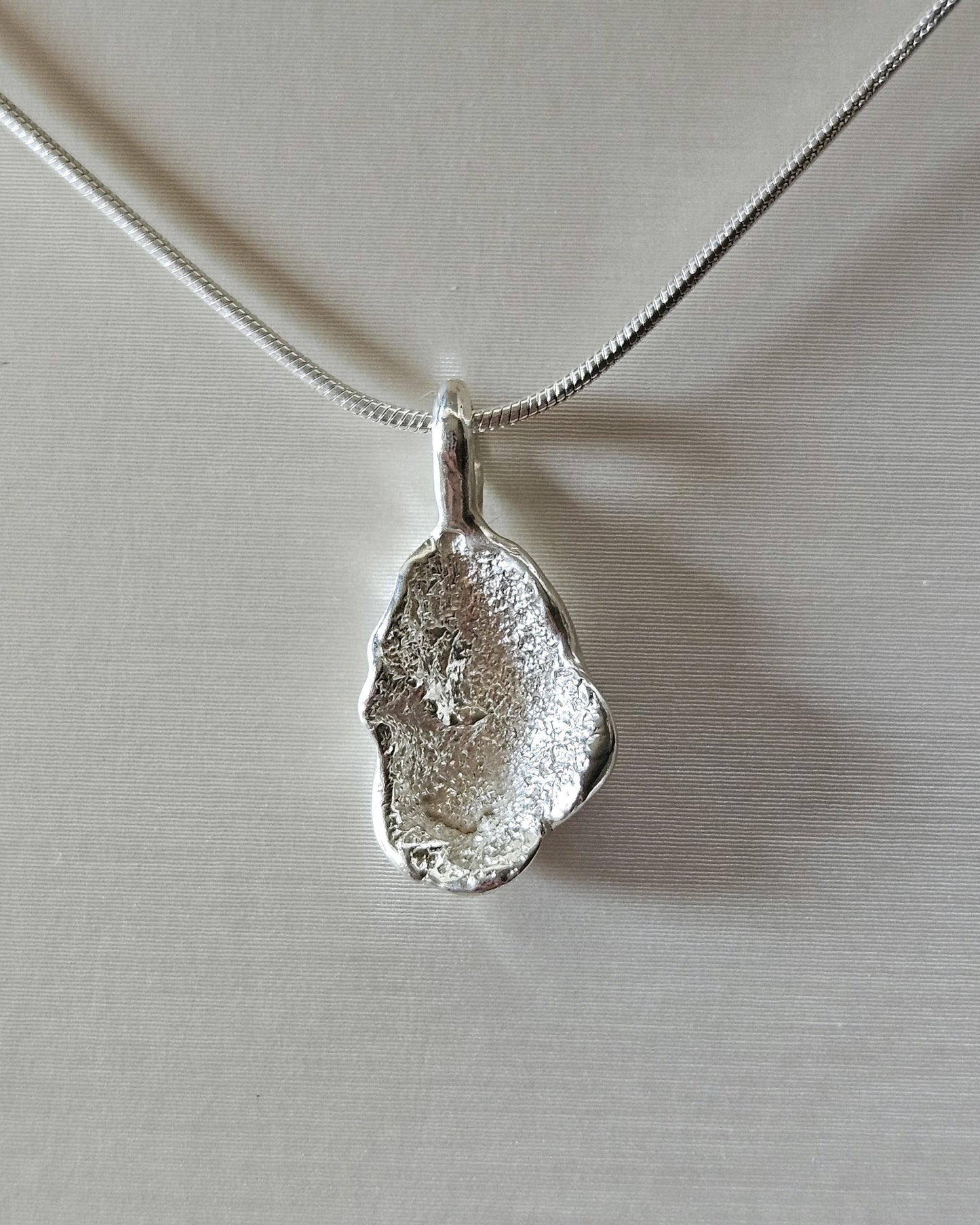Kerang pendant