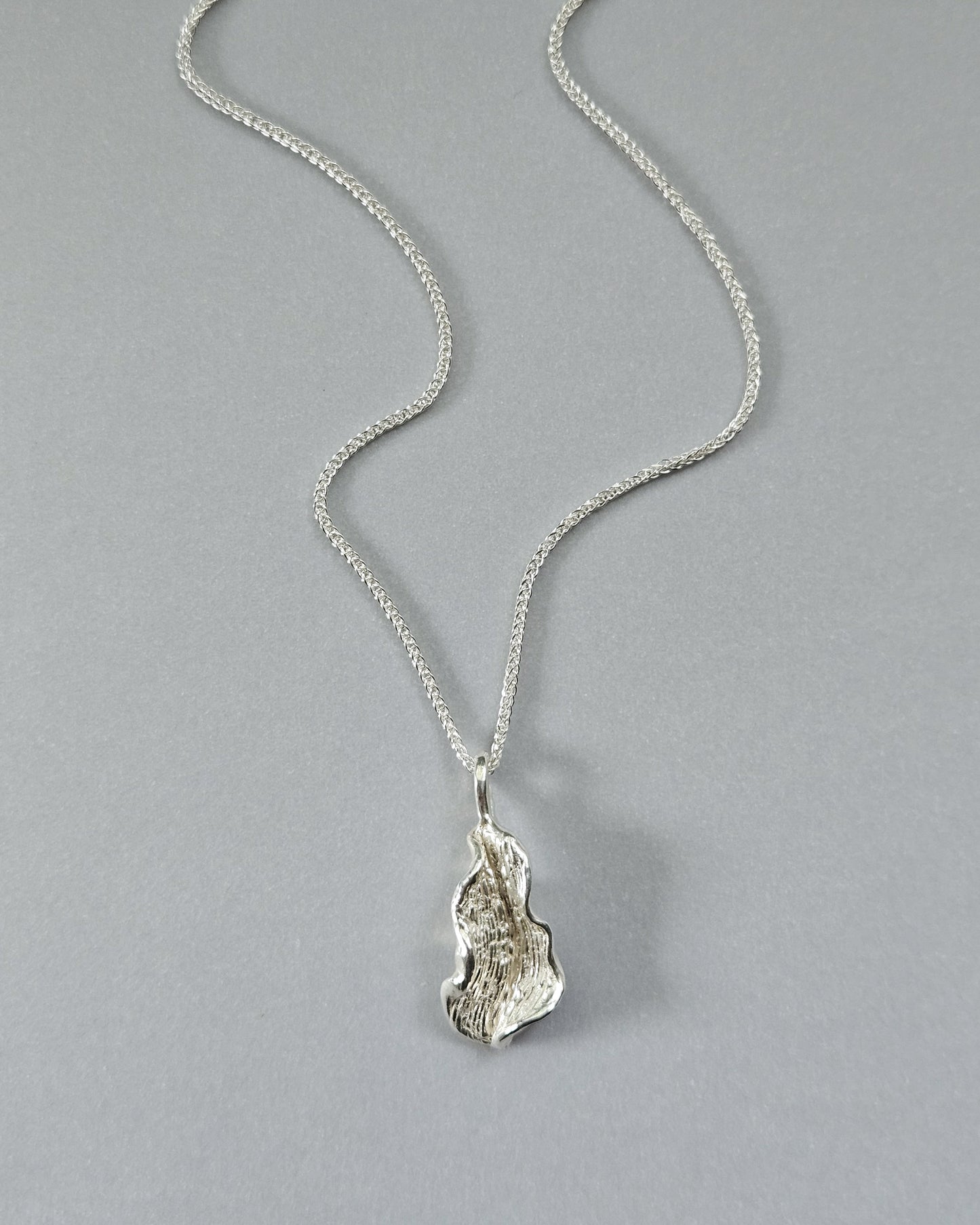 Tirta pendant