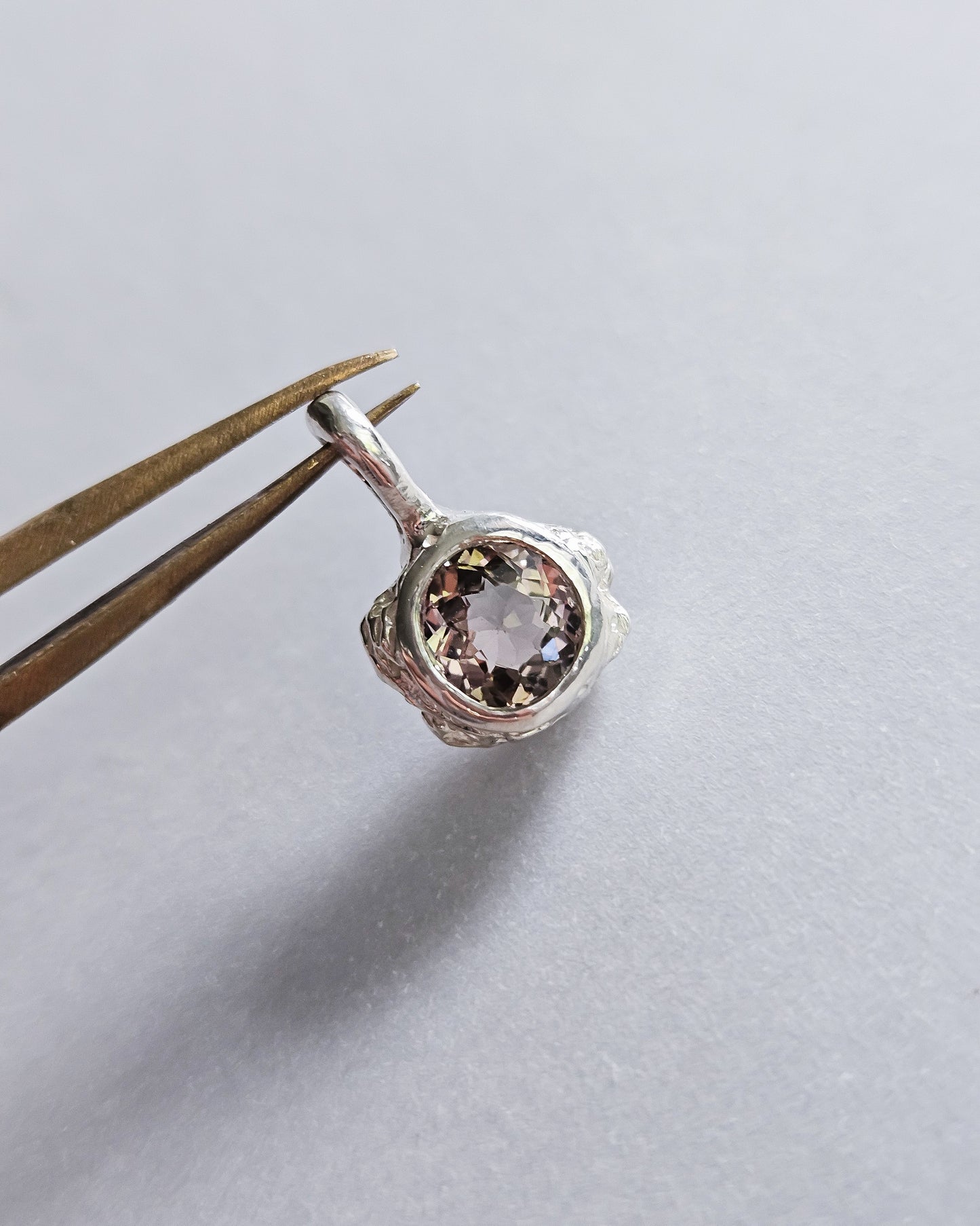 Perla pendant with tourmaline