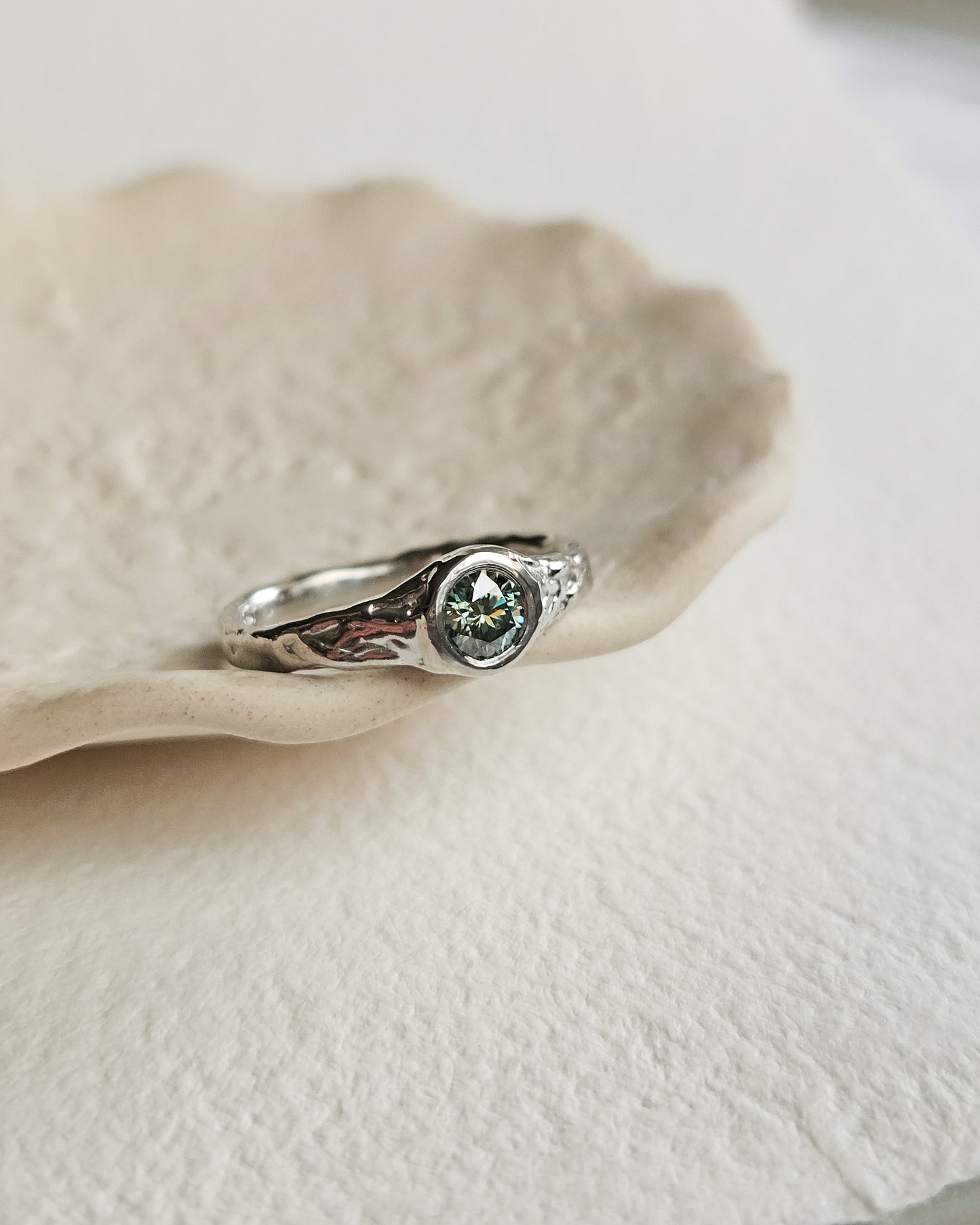 Moissanite gyűrű