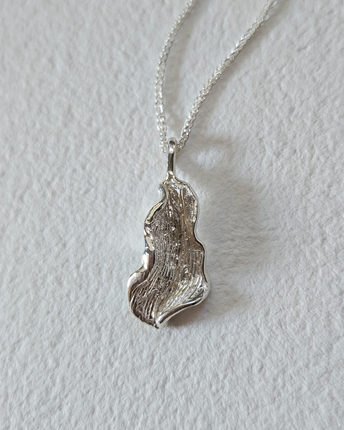 Tirta pendant