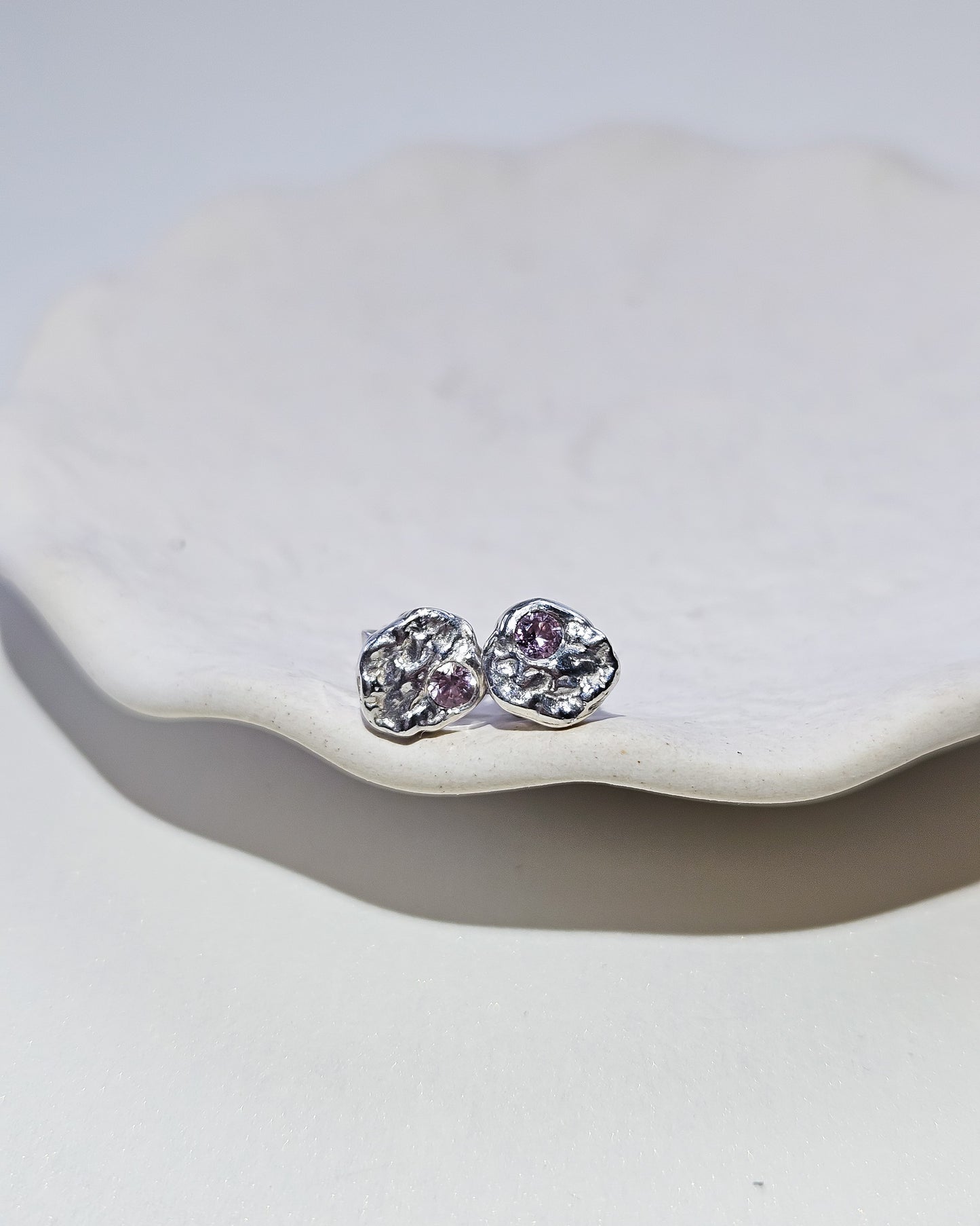 Strata earrings with light pink sapphire